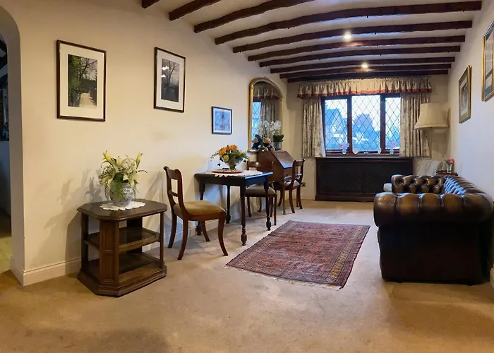 Cotswold House